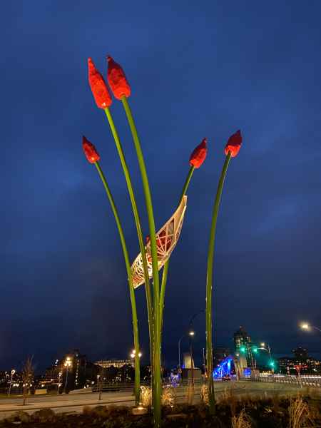 Commerce Canoe Sculpture Lit With Kios